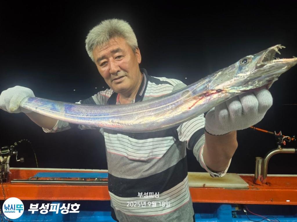 F2779605JP.jpg