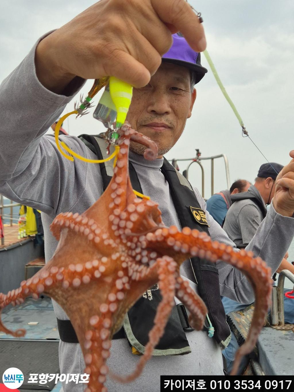 F2782950SW.jpg
