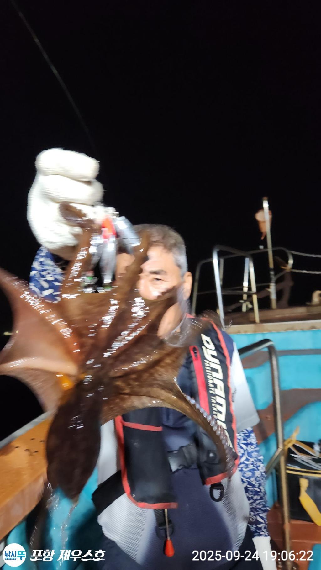 F27831115D.jpg
