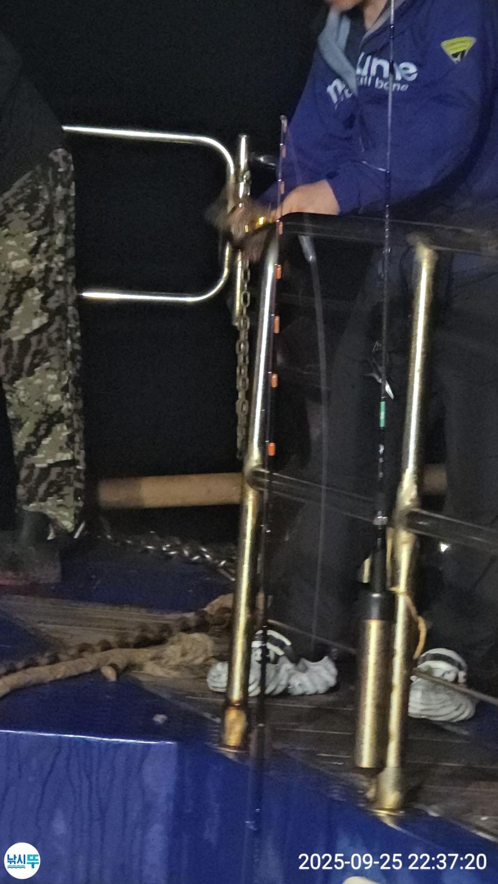 F2783481PV.jpg