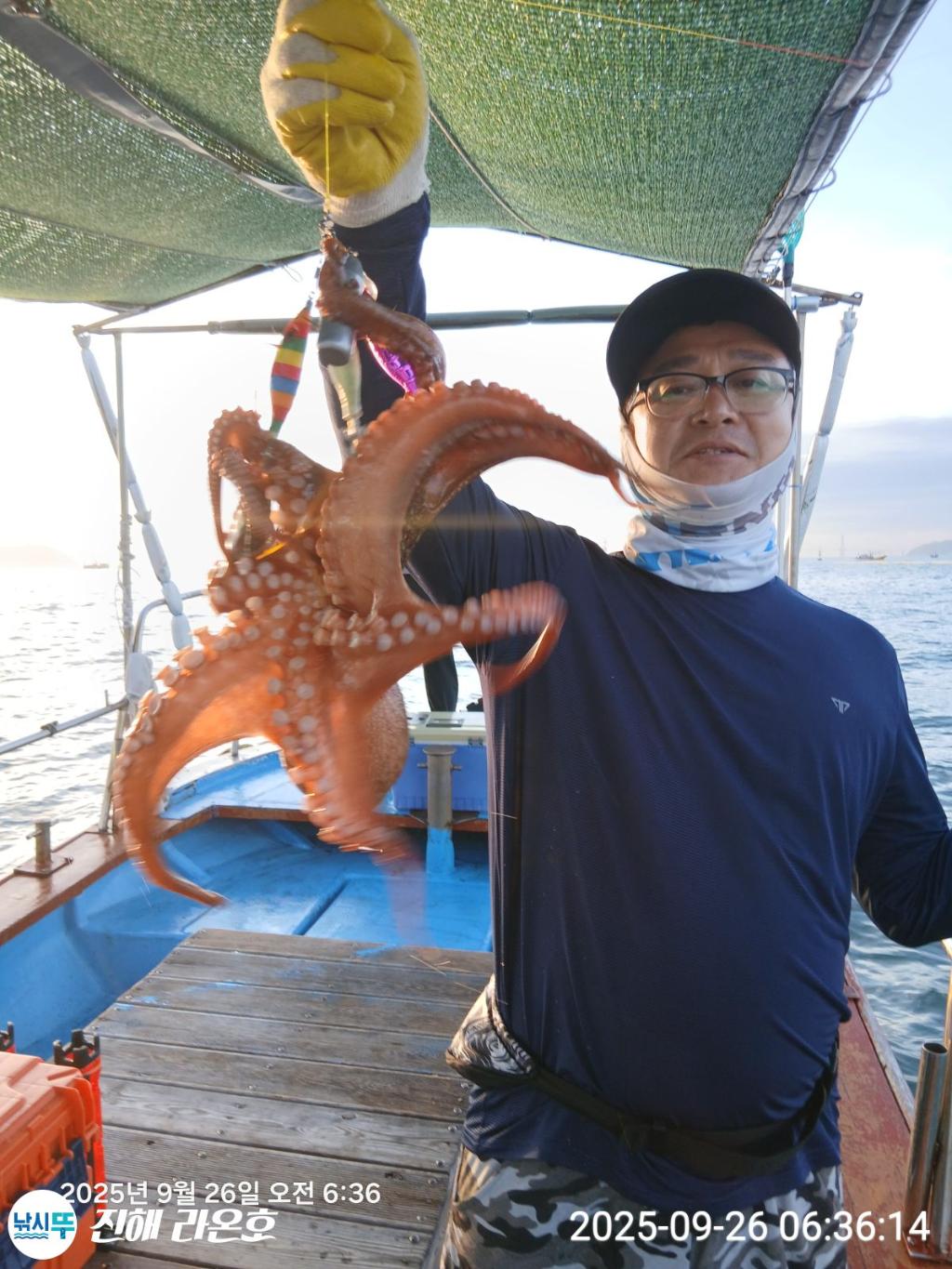 F2784065LQ.jpg
