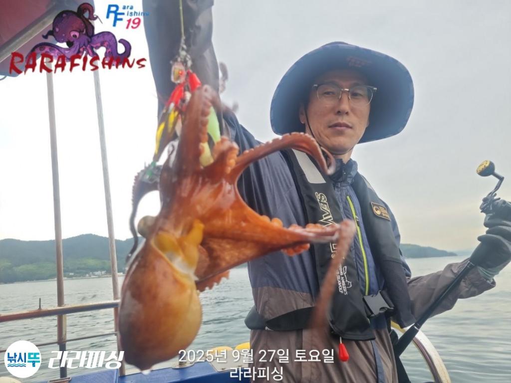 F2785271MS.jpg