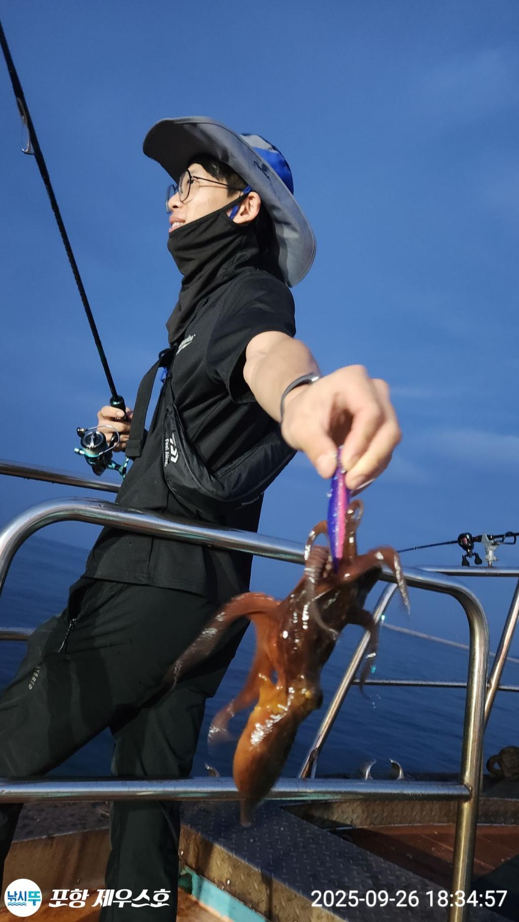 F2787539AR.jpg