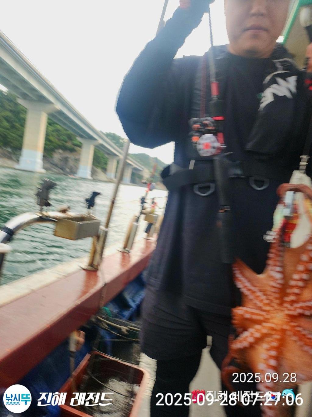 F2787710UF.jpg