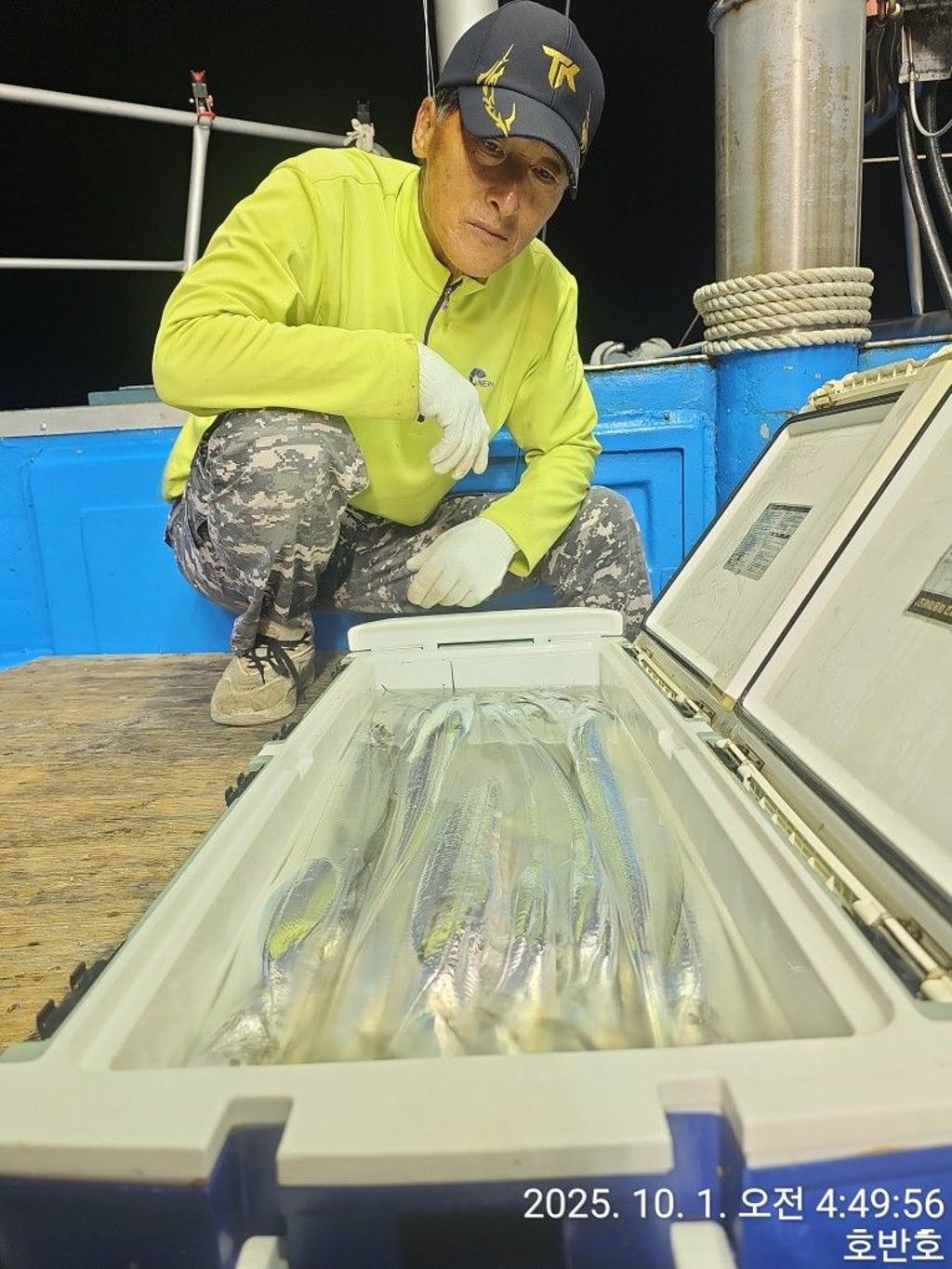 F2788559XI.jpg