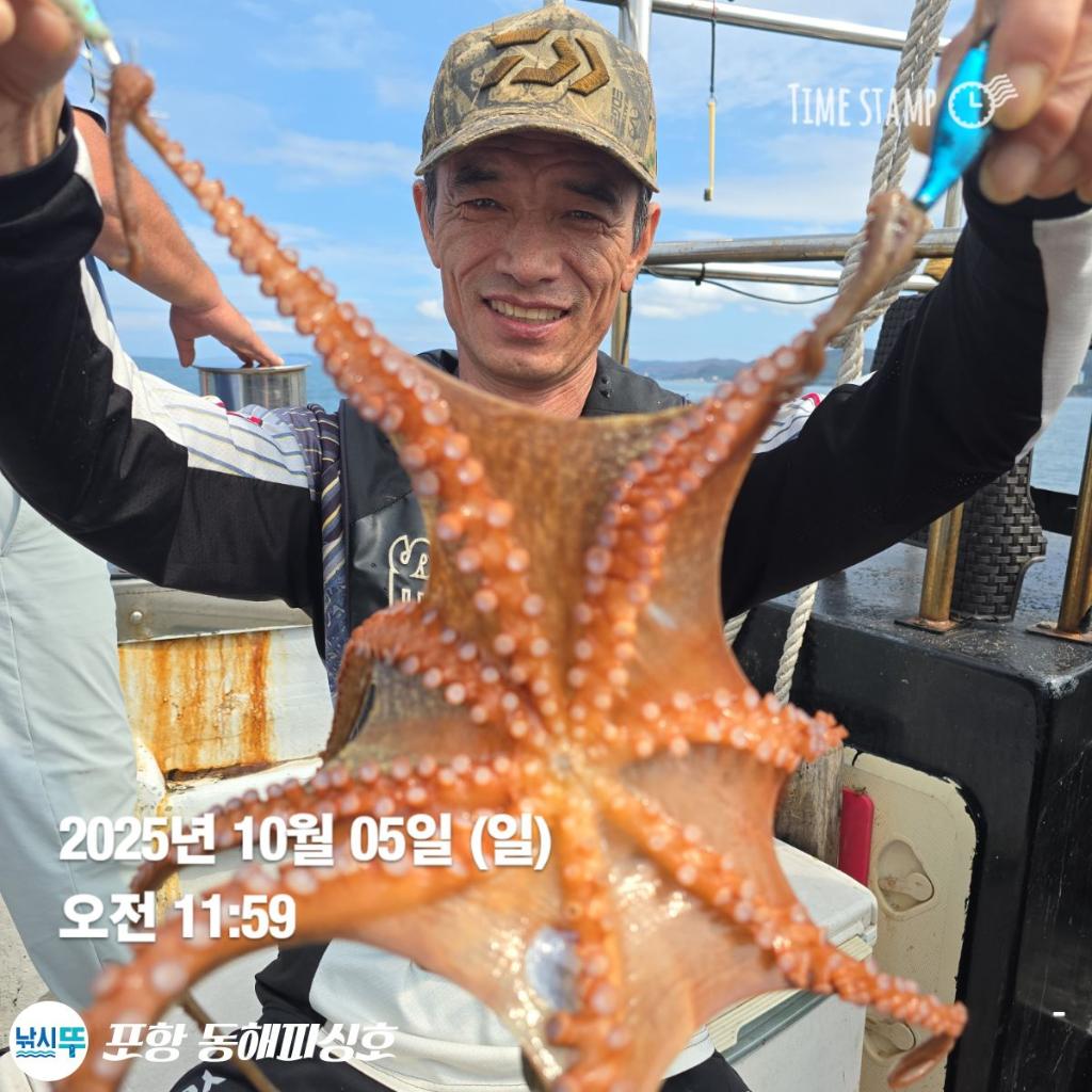 F2792339IG.jpg
