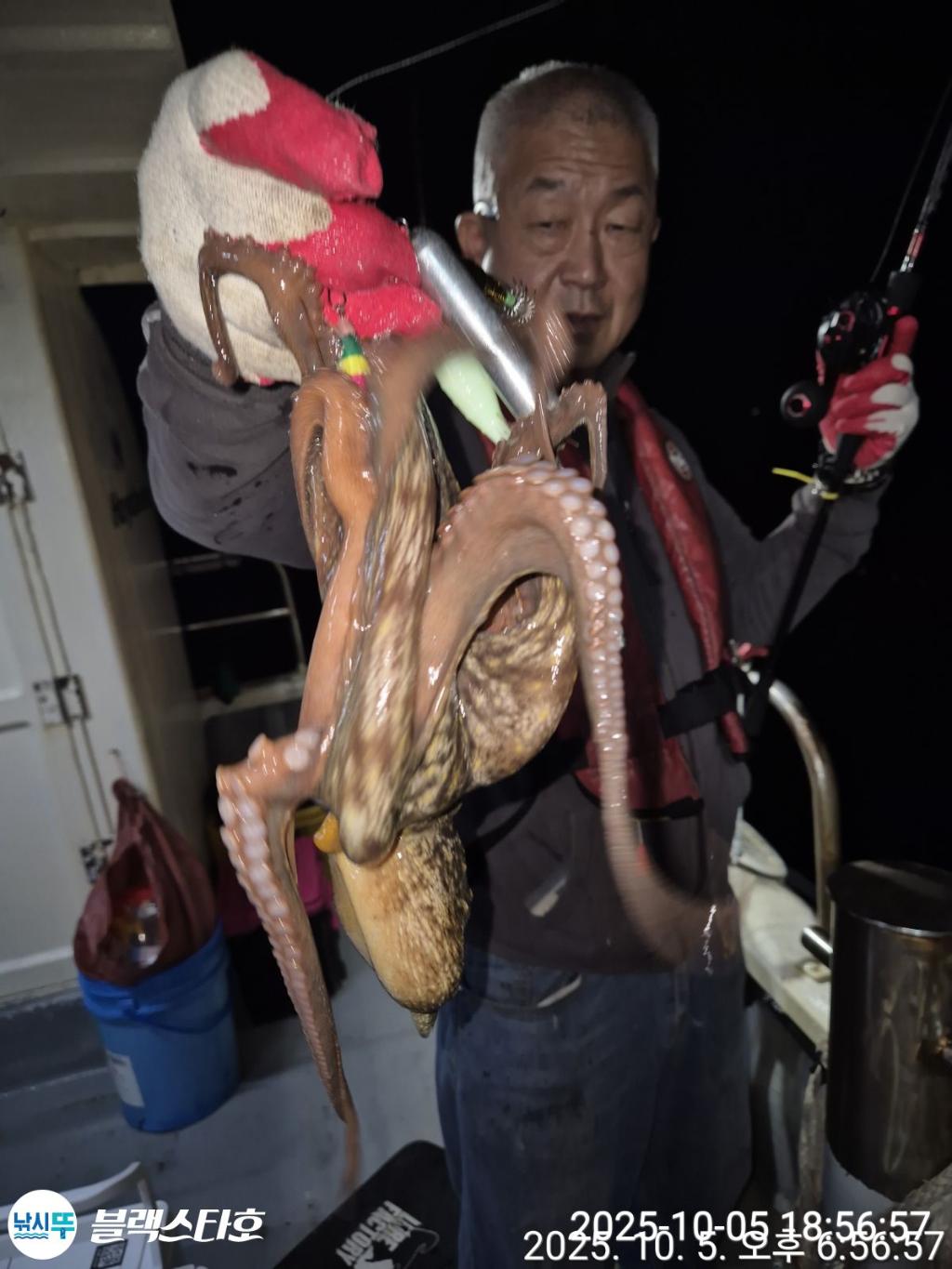F2792470LQ.jpg