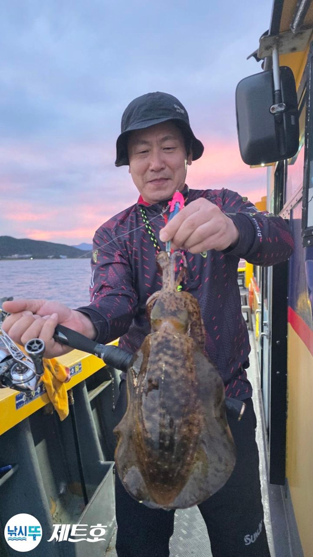낚시뚜,무늬오징어,영일만항,포항 제트호,낚시뚜3